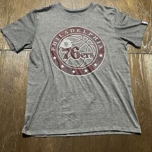 philadelphia 76ers Cool tshirt Used Excellent Shape Size L